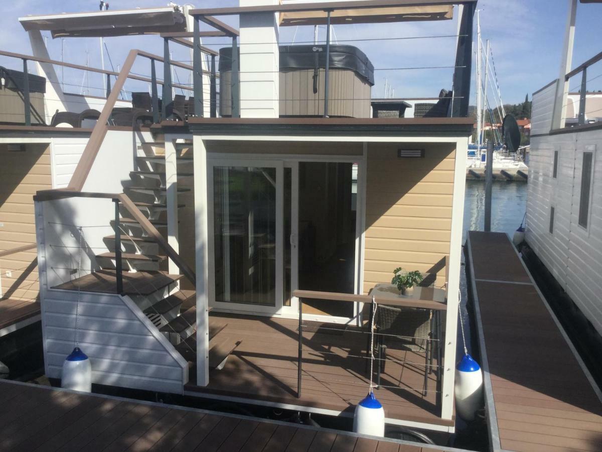 Ferienwohnung Floating Sea House Shark 1 Lucija Exterior foto